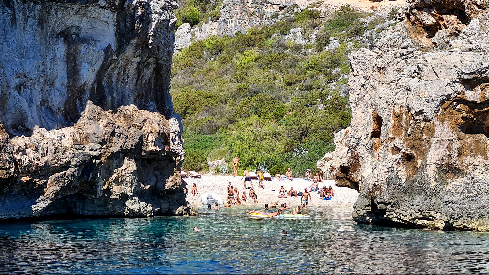 STINIVIA COVE ON THE ISLAND OF VIS