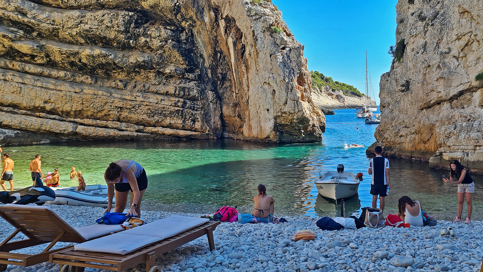 STINIVIA BEACH