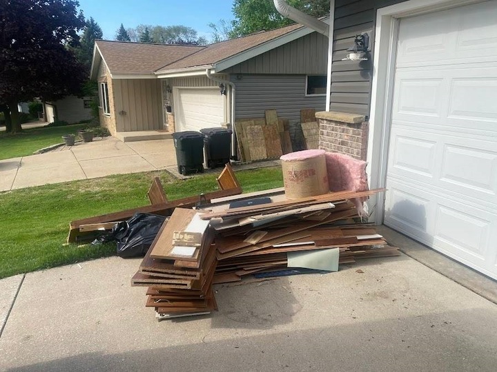 Junk-Removal-in-Milwaukee-WI