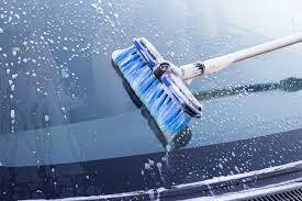 HOW TO TAKE CARE OF THE CAR WINDSHIELD IN SUMMER