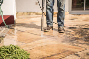 \&quot;Revitalize Your Space with TroncosWindowCleaning&#039;s Algae Removal Services\&quot;