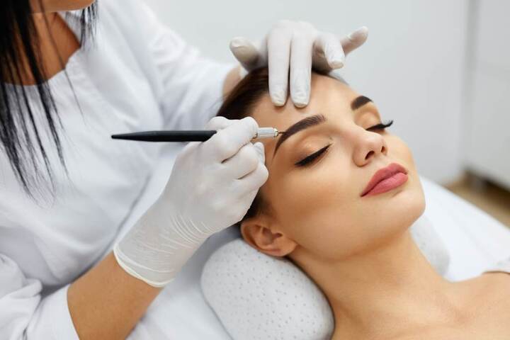 How Eyebrow Tinting Can Match Any Mood?