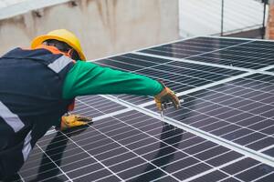 Eco-Friendly &amp; Economical: Why Investing in a Commercial Solar Company Is a Win-Win