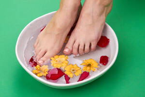 Understanding the Benefits of a Detox Foot Bath for Your Health