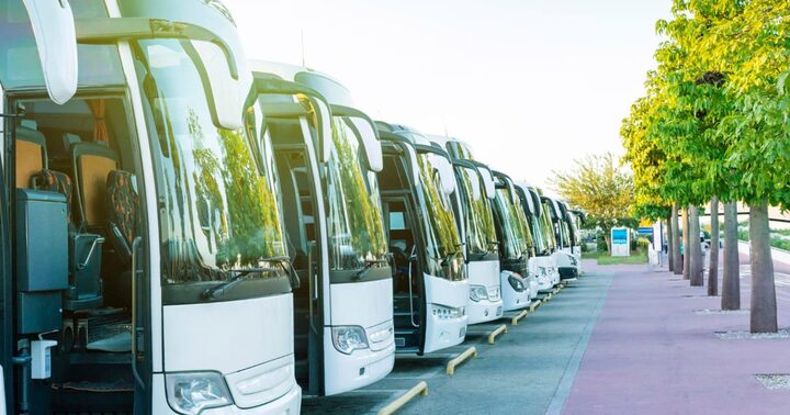 Solusi Praktis untuk Wisata Rombongan dengan Bus Pariwisata Surabaya