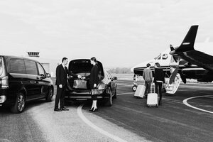 Why High-End Travelers Choose Black Car Services for Dallas Private Jet Transfers