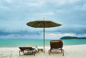 Shaded Serenity: Lounge Chair Umbrella Essentials