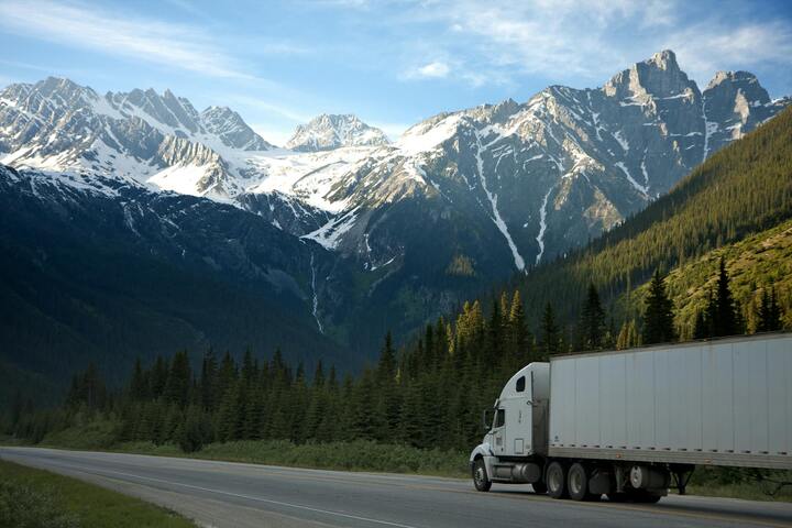 Pros and Cons of Mack Trucks