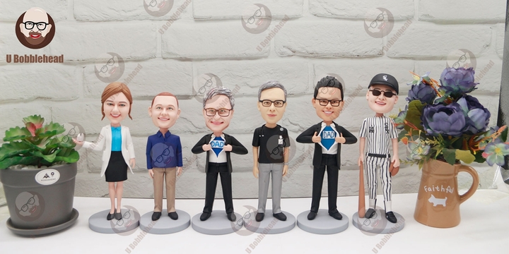 Gift Giving and Bobble Head Souvenirs