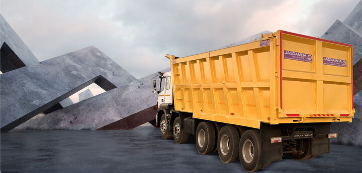 Choosing the Right Heavy-Duty Vehicle: A Guide to Flatbed Trailers, Scoop Body Trucks, Rock Body Trailers, and Side Wall Trailers