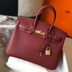 Reasons Why Replica Handbags Became Popular: