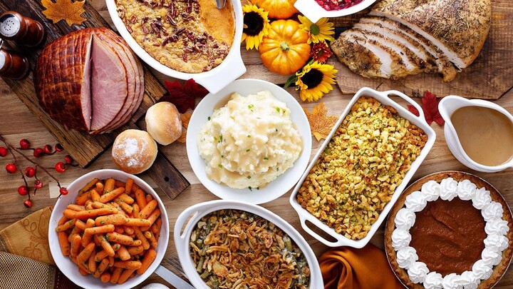 How to Host An Unflustered Thanksgiving Dinner