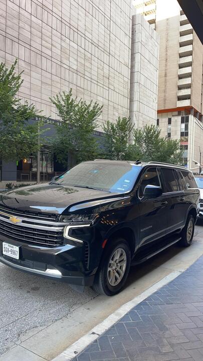 Black Car Service in Dallas: Costs, Benefits, and When to Choose It