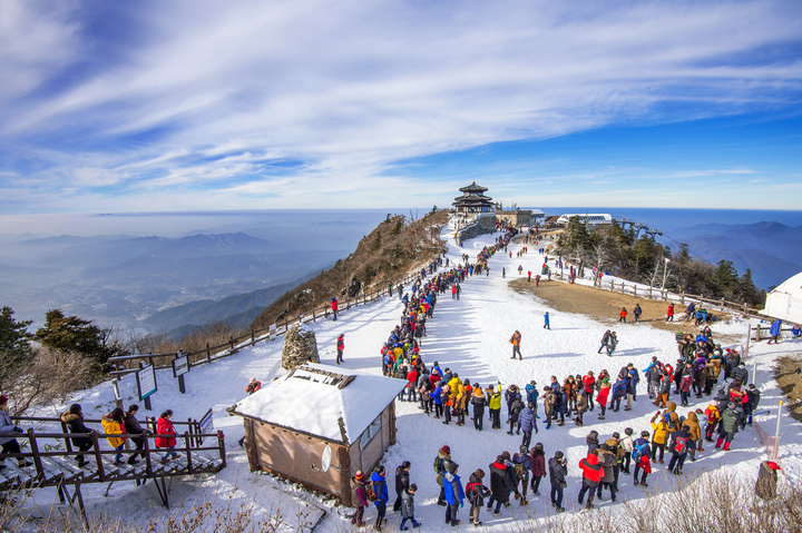 Affordable Himachal tour package for a couple
