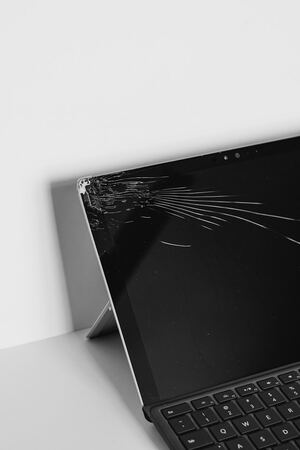 How to Repair or Replace a Damaged Laptop Screen: A Complete Guide