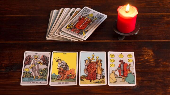 Top Online Tarot Readers to Know Your 2023 Horoscope