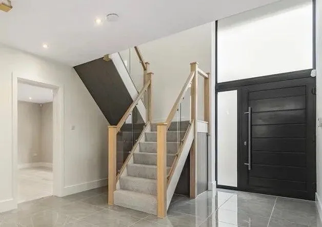 Oak Stairs Advantages of Choosing Oak for Your Staircase