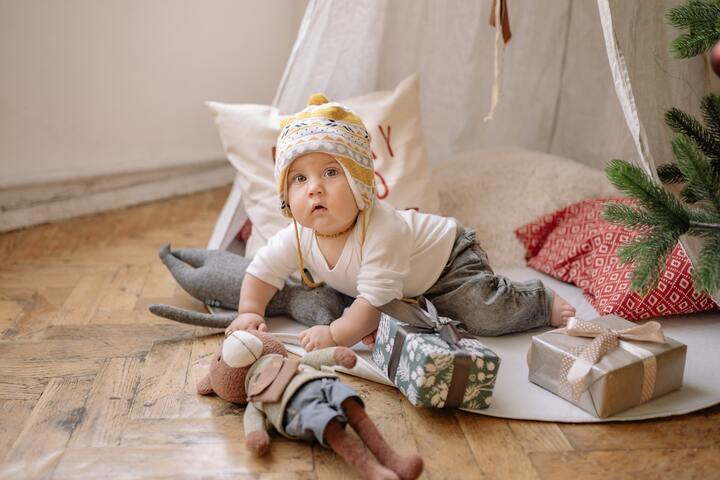Choosing Age-Appropriate Baby Gifts: From Infancy to Toddlerhood