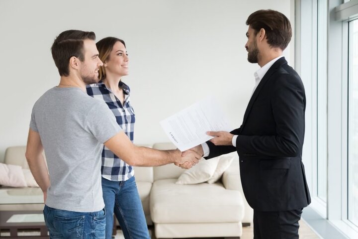 How to Choose the Best Online Real Estate School in 2025