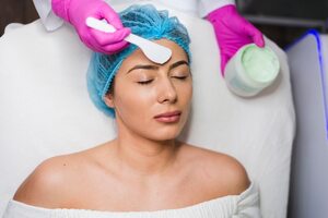 Unlocking Radiant Skin: Benefits of Hydro Facials and Choosing the Right Parlor 