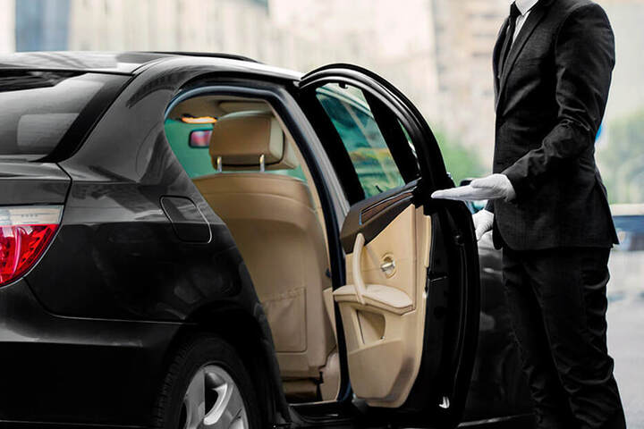 Which Offers Better Comfort for Executives: Chauffeur Service Dallas or Black Car Service Chicago O’Hare?
