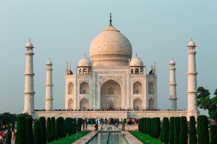 Taj Mahal from Bengaluru by Private tour guide India Company.