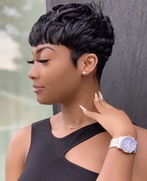 Embrace Your Natural Beauty with Short Hair Wigs for Black Women