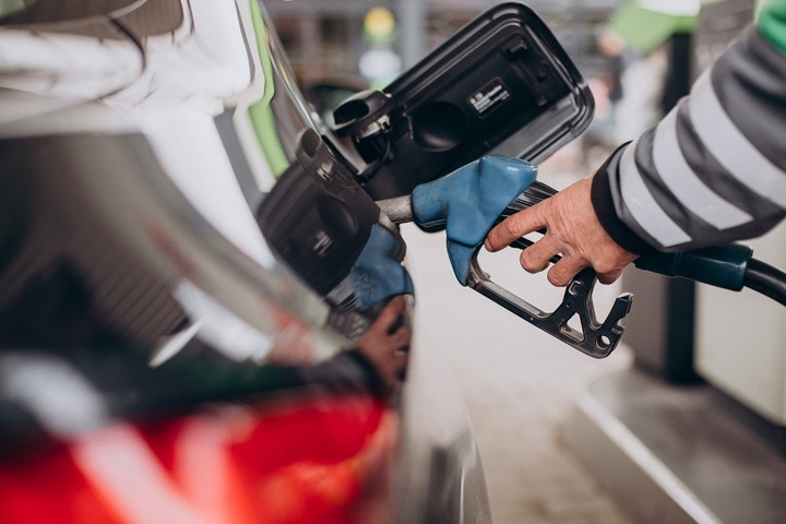 The Evolution of Fuel Service: From Gas Stations to Fuel Delivery Companies