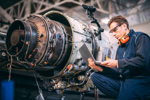 The Aircraft Mechanic&#039;s Advantage: How RapidAOGServices Supports Your Career Journey